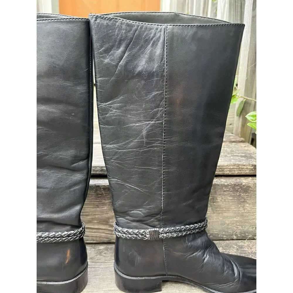 Attractive UNNISA Black Leather 16